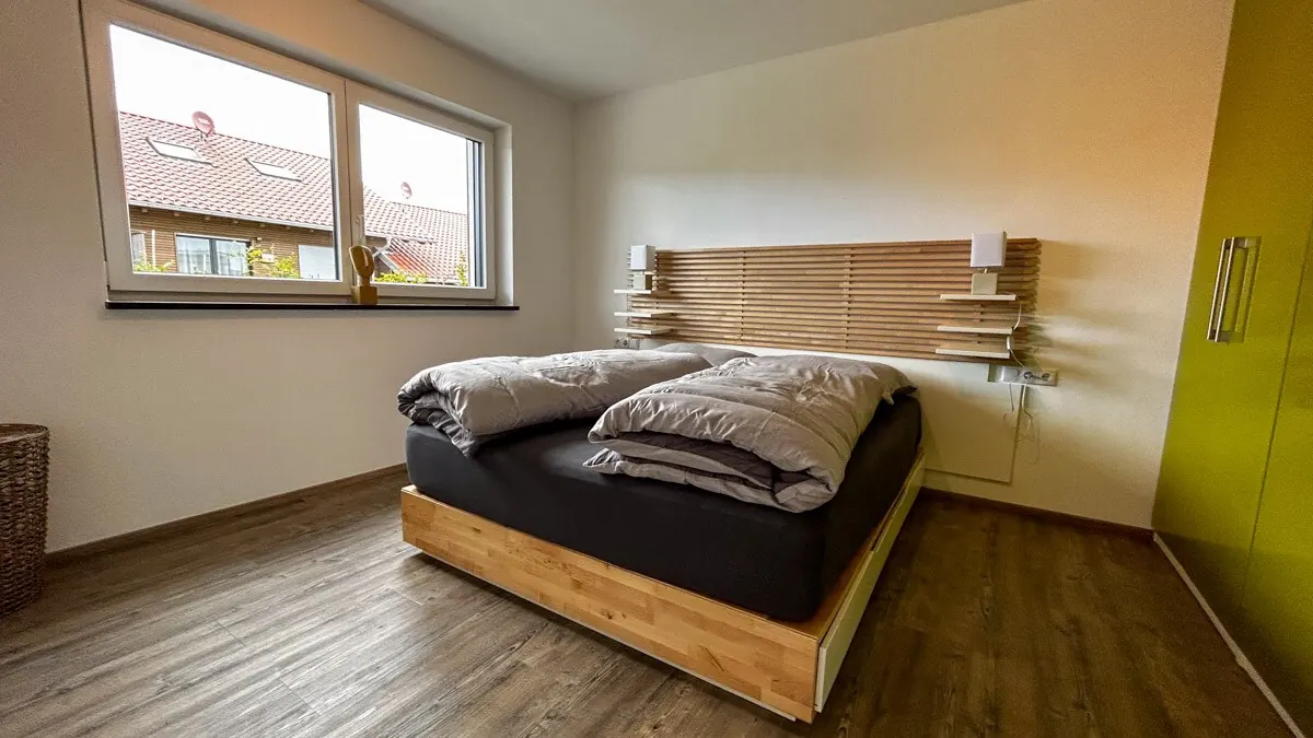 Bedroom with double bed